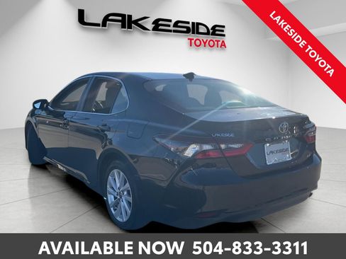 Used 2024 Toyota Camry LE image 4
