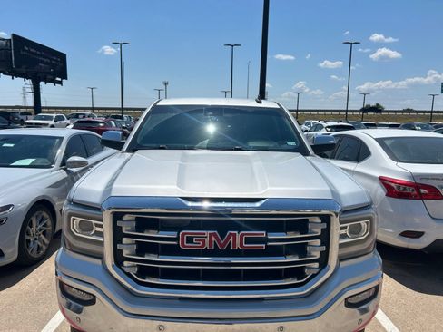 Used 2017 GMC Sierra 1500 SLT RWD image 2