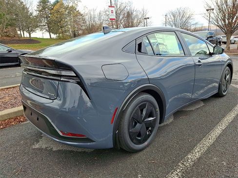 New 2026 Toyota Prius Plug-In Hybrid image 4