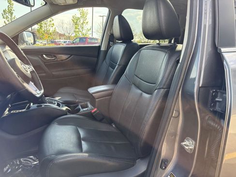 Used 2020 Nissan Rogue SL w/ Premium Package AWD/4WD image 16