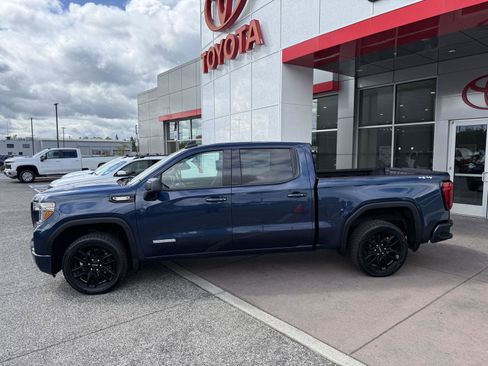 Used 2021 GMC Sierra 1500 Elevation w/ LPO, Elevation Black Package AWD/4WD image 3