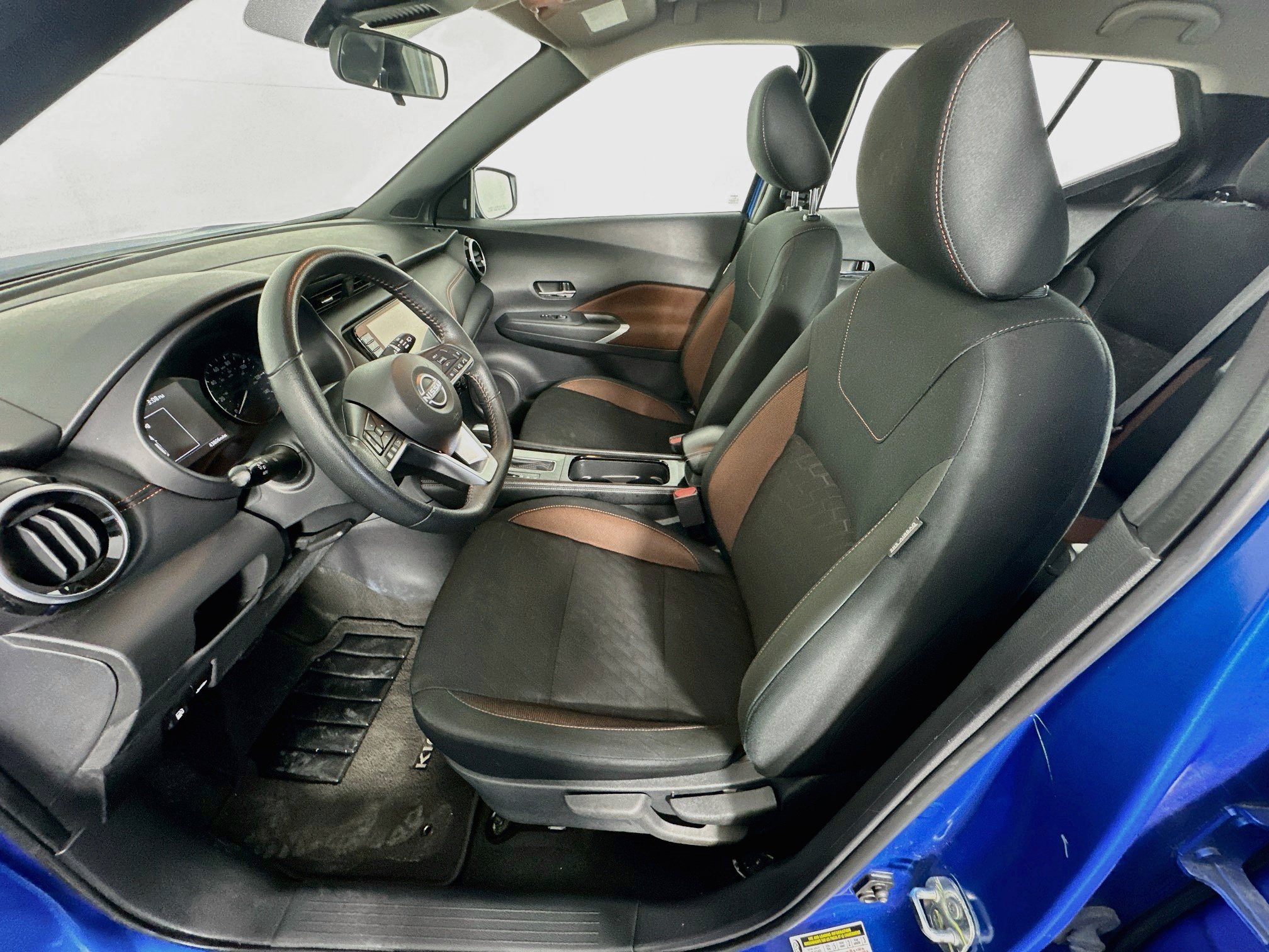 Used 2024 Nissan Kicks SR FWD image 13