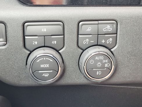 New 2026 Chevrolet Silverado 2500 LT w/ Texas Edition image 18