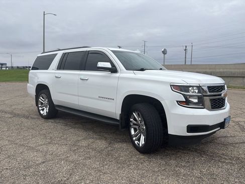 Used 2016 Chevrolet Suburban LS image 1