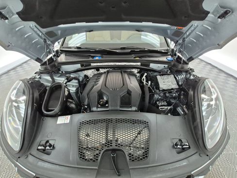 Certified 2024 Porsche Macan Turbo AWD/4WD image 27