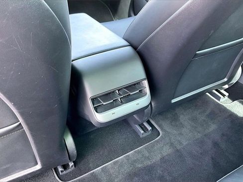 Used 2021 Tesla Model 3 Performance image 25