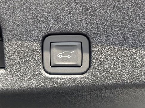 New 2025 GMC Hummer EV 2X image 14