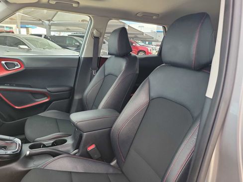 Used 2023 Kia Soul GT-Line image 7
