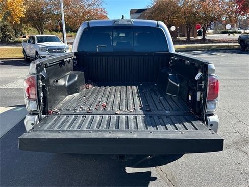 Used 2020 Toyota Tacoma Limited image 25