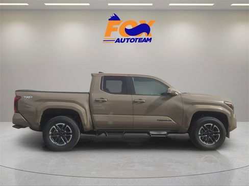 New 2026 Toyota Tacoma TRD Sport image 2
