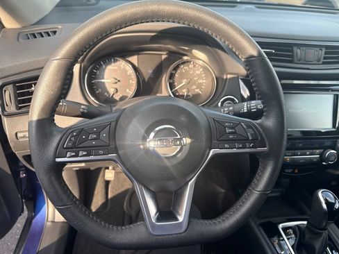 Used 2020 Nissan Rogue SV AWD/4WD image 11