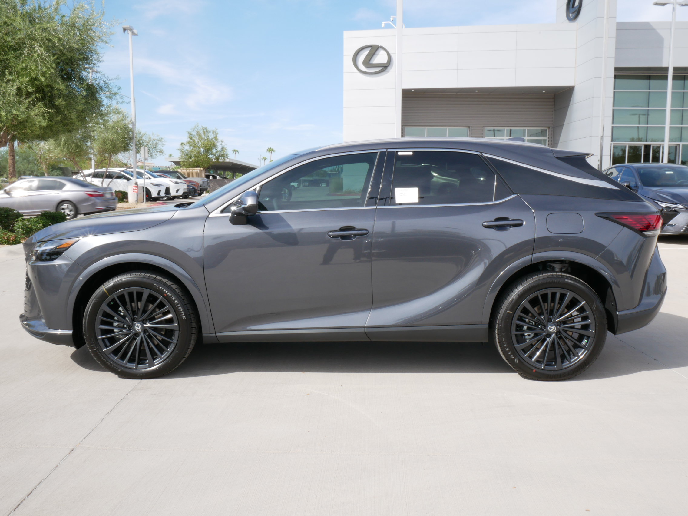 New 2026 Lexus RX 350h w/ Convenience Package AWD/4WD image 3