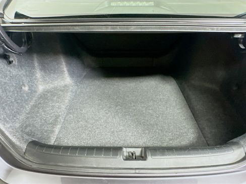 Used 2018 Honda Accord LX image 27