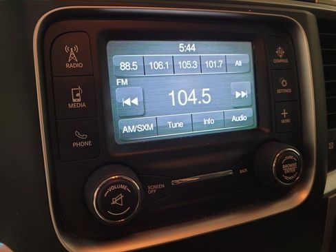 Used 2018 RAM 1500 Classic SLT image 32