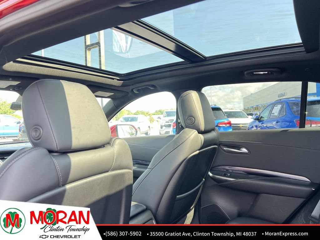 Certified 2023 Cadillac XT4 Luxury w/ Cold Weather Package AWD/4WD image 15