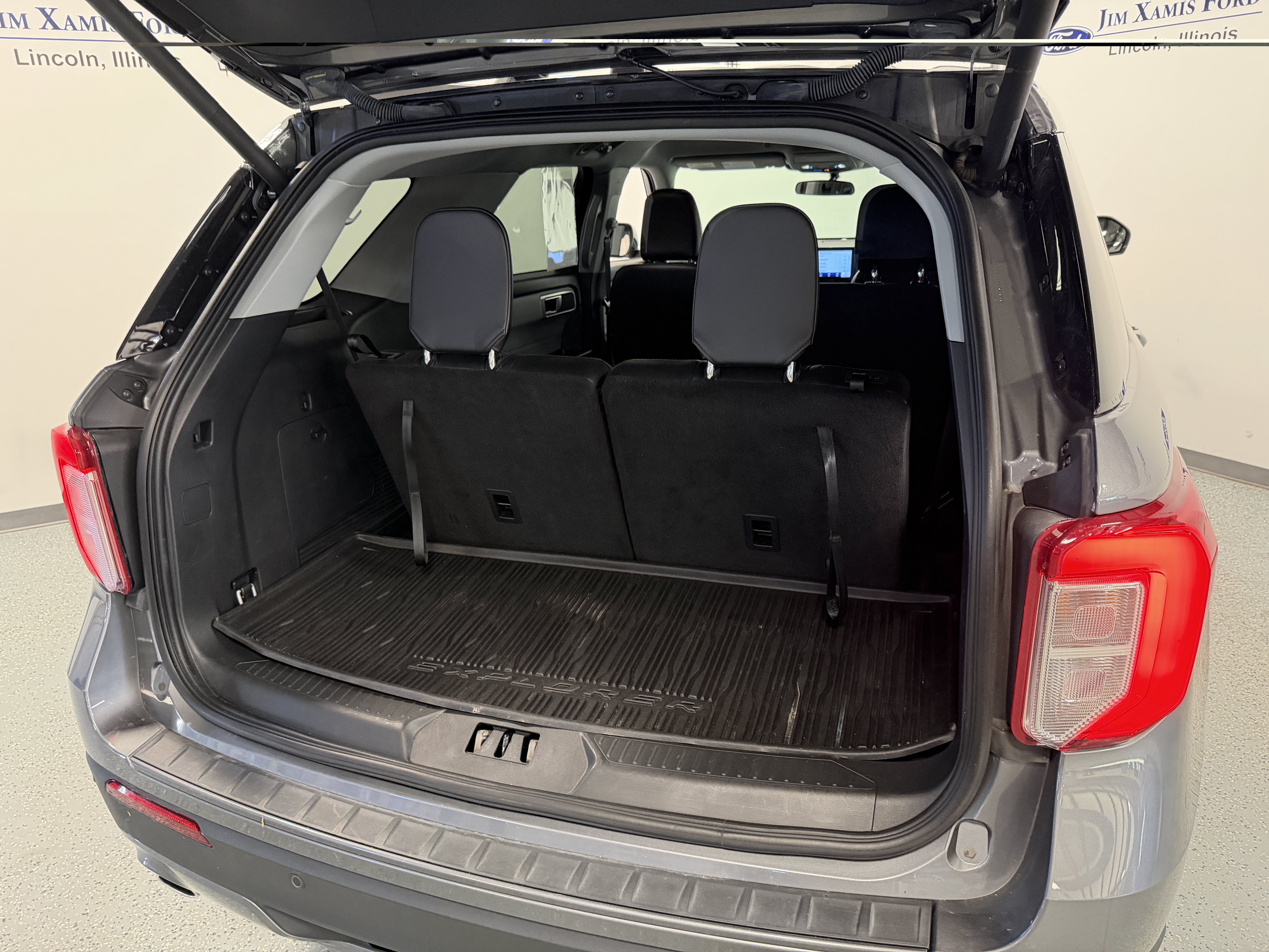 Used 2024 Ford Explorer XLT w/ Equipment Group 202A AWD/4WD image 23
