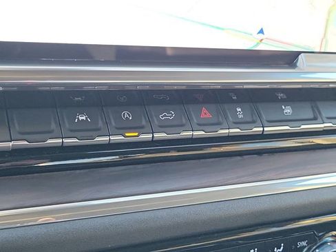 Used 2025 GMC Sierra 1500 SLT w/ SLT Premium Package image 11