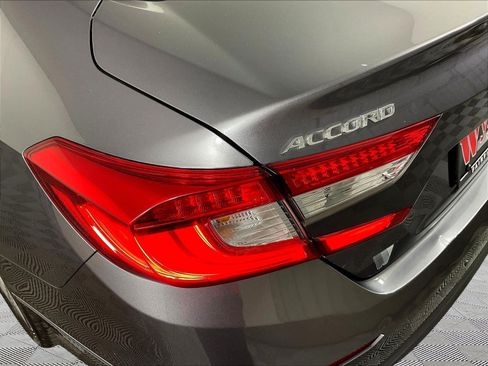 Used 2018 Honda Accord EX image 23