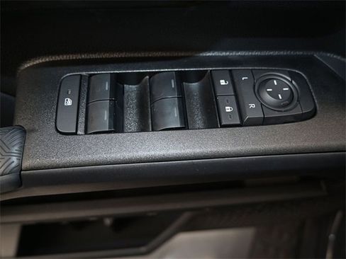 Used 2025 Toyota 4Runner TRD Off-Road image 10