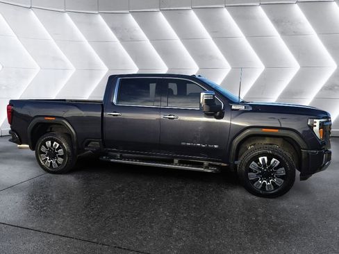 Used 2024 GMC Sierra 2500 Denali w/ Denali Reserve Package image 4