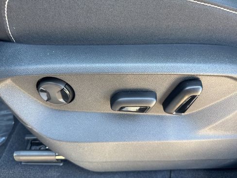 New 2026 Volkswagen Atlas SE image 17