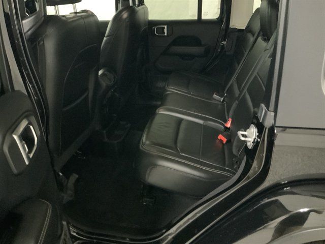 Used 2018 Jeep Wrangler Unlimited Sahara AWD/4WD image 30