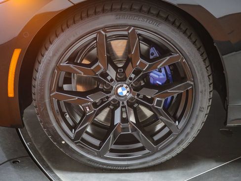 Used 2025 BMW 330i Sedan w/ M Sport Package RWD image 10