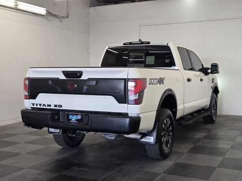 Used 2023 Nissan Titan PRO-4X w/ Pro-4x Convenience Package AWD/4WD image 7