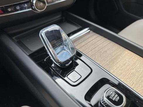 New 2026 Volvo XC60 B5 Plus w/ Protection Package Premier image 15