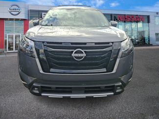 New 2025 Nissan Pathfinder Platinum video 2