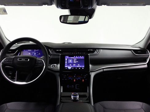 Used 2023 Jeep Grand Cherokee L Laredo w/ Luxury Tech Group I image 2