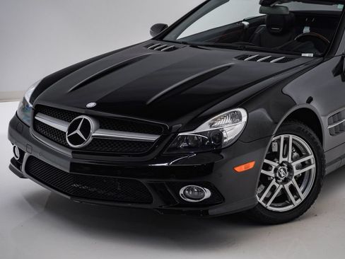 Used 2009 Mercedes-Benz SL 550 image 4
