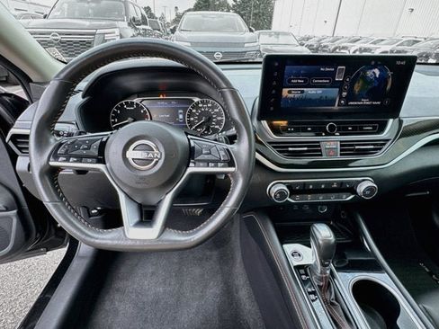 Used 2023 Nissan Altima 2.5 SR w/ SR Premium Package AWD/4WD image 10