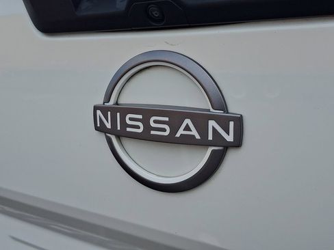 Used 2022 Nissan Frontier SV w/ Technology Package AWD/4WD image 29