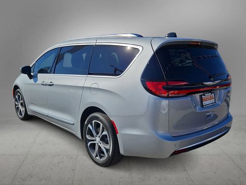 New 2026 Chrysler Pacifica Pinnacle image 6
