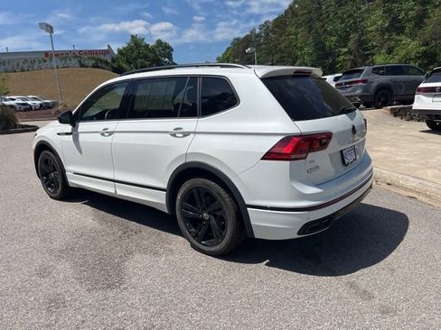 Used 2024 Volkswagen Tiguan SE R-Line FWD image 38