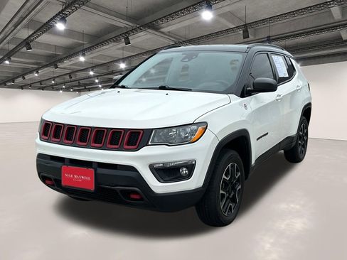 Used 2020 Jeep Compass Trailhawk AWD/4WD image 1
