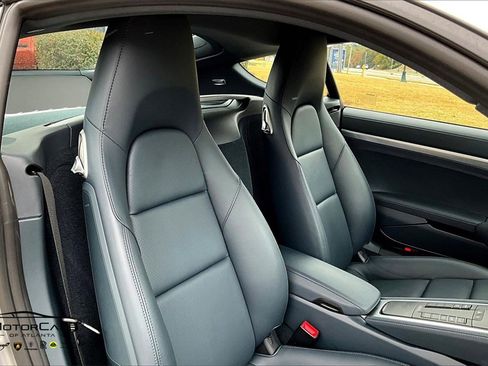 Used 2024 Porsche 718 Cayman image 9