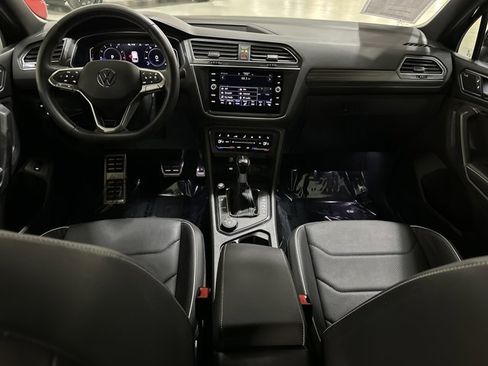 Certified 2023 Volkswagen Tiguan SEL R-Line image 26