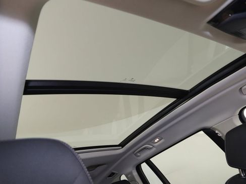 Used 2023 BMW X7 xDrive40i w/ Premium Package image 11