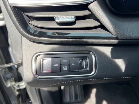 Used 2026 Buick Enclave Sport Touring AWD/4WD image 11