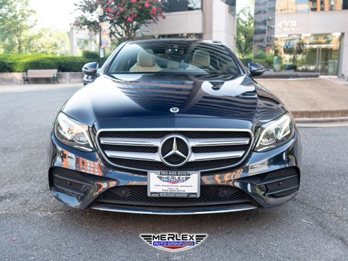 Used 2018 Mercedes-Benz E 400 4MATIC Sedan image 2
