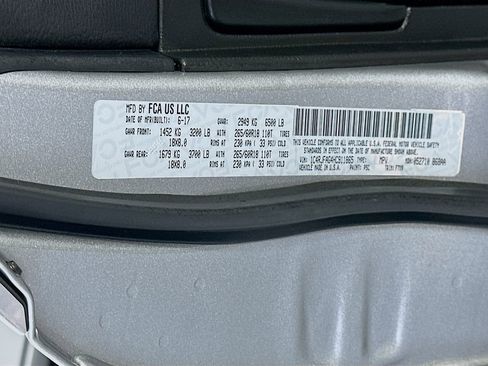 Used 2017 Jeep Grand Cherokee Laredo w/ Quick Order Package 23E image 36