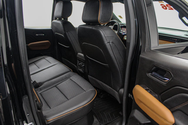 Used 2026 GMC Canyon AT4 w/ Technology Plus Package AWD/4WD image 16