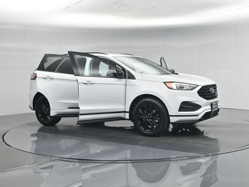 Used 2022 Ford Edge SE w/ Black Appearance Package AWD/4WD image 34