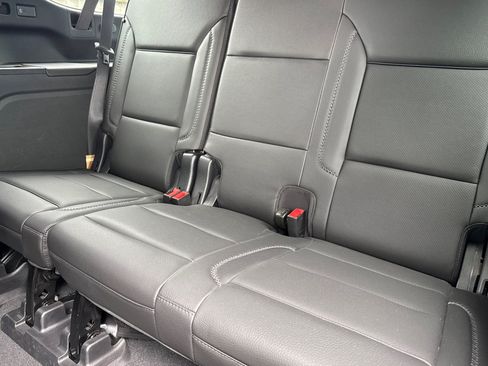 Used 2022 GMC Yukon XL Denali AWD/4WD image 16