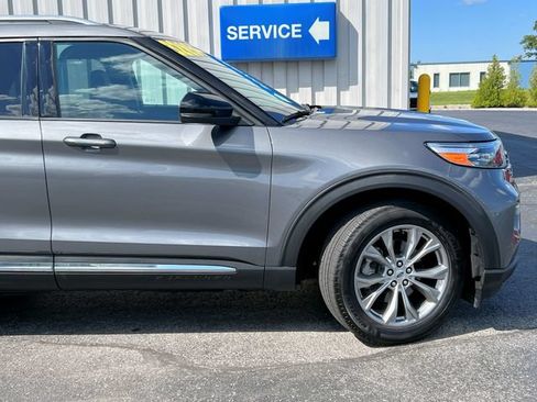 Used 2023 Ford Explorer Limited w/ Equipment Group 301A AWD/4WD image 27