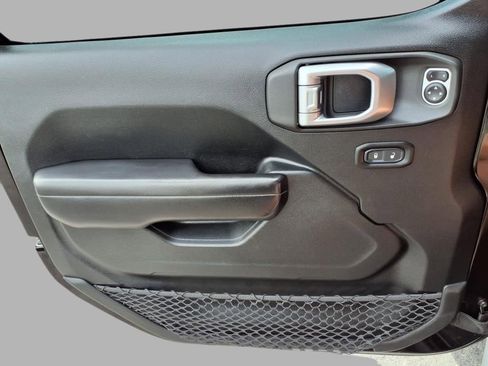 Used 2020 Jeep Gladiator Rubicon image 15