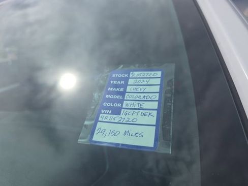 Used 2024 Chevrolet Colorado Z71 w/ Z71 Convenience Package 2 image 11