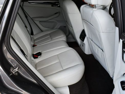 Used 2017 Porsche Macan S image 18